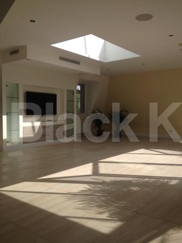 			OVER 1880 SQUARE FEET, 3 Bedroom, 1 bath, 1 reception Penthouse			 Castlebar Road, Ealing